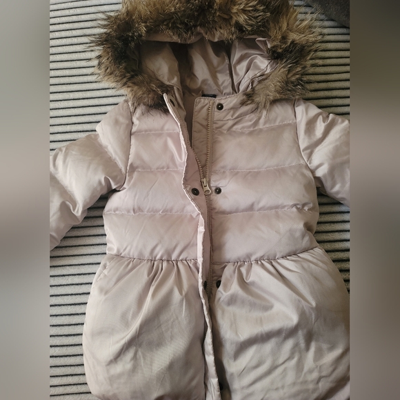 Gap Girl Shiny Cream Peplum Puffer Coat  Size 4 Years - Picture 3 of 7